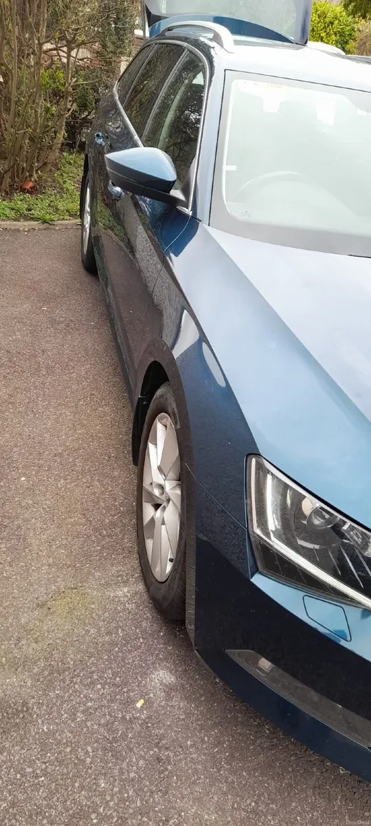 Skoda Superb 2019 - Image 4