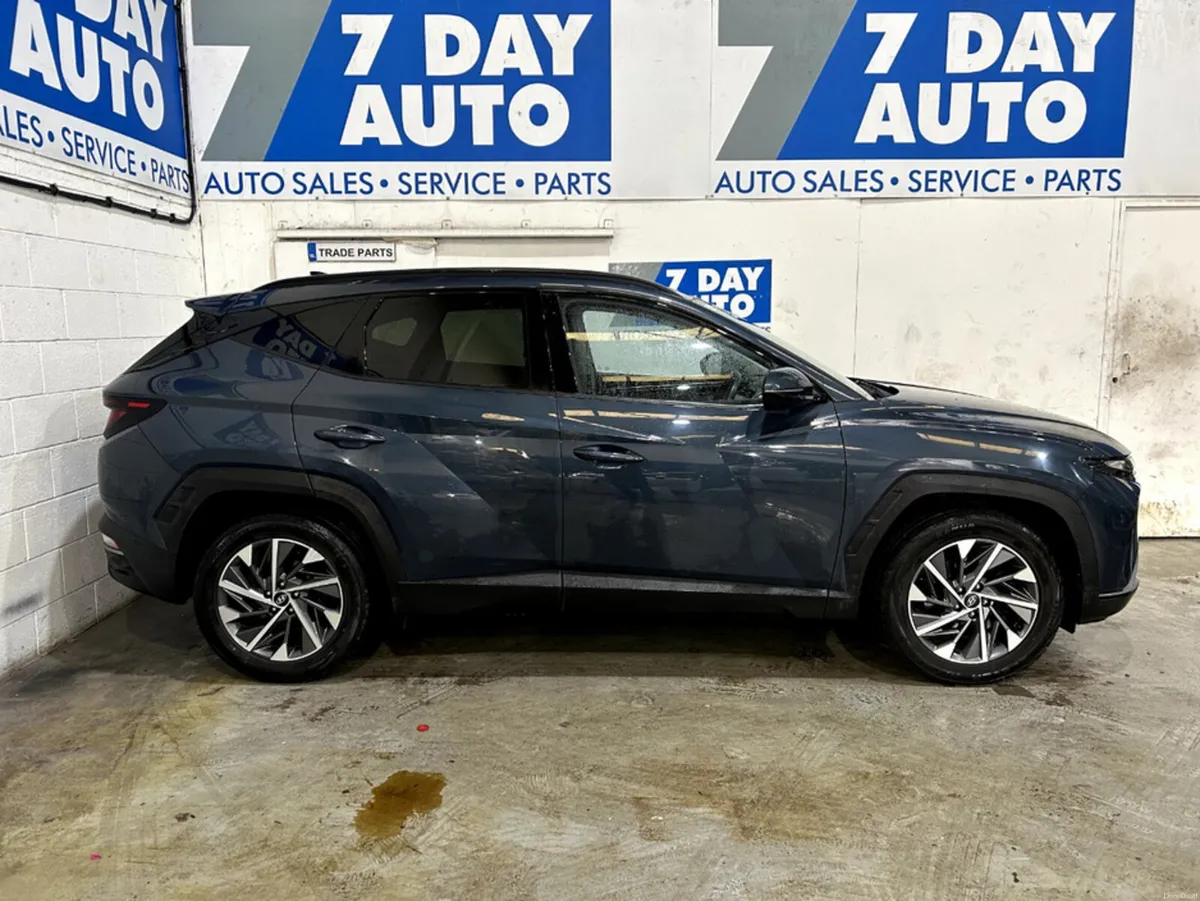 Hyundai Tucson IX35 EXECUTIVE 5DR - Image 3