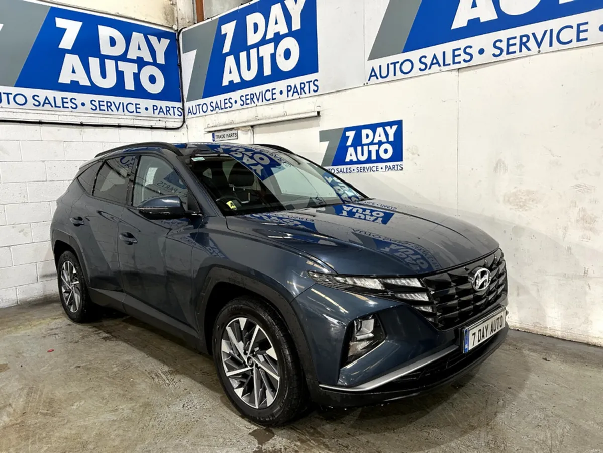 Hyundai Tucson IX35 EXECUTIVE 5DR - Image 1