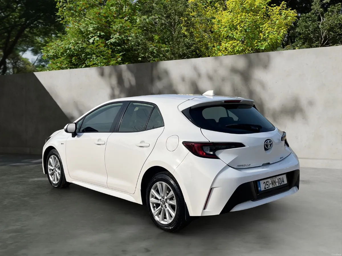 Toyota Corolla 2025 - Image 4