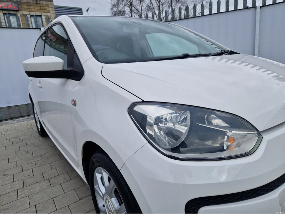 Volkswagen up! 1.0 PETROL AUTO - Image 2