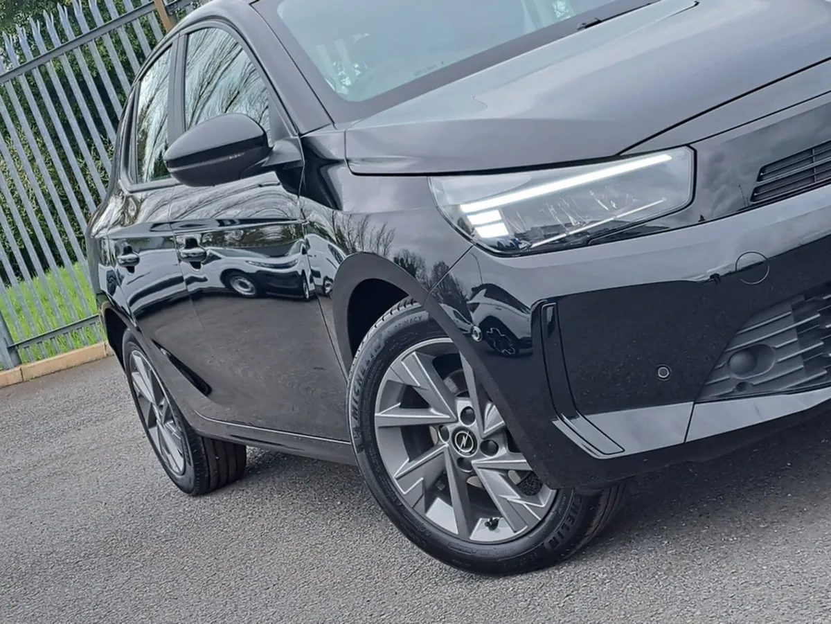 Opel Corsa ELEGANCE 1.2 75BHP **REVERSING CAMERA** - Image 4