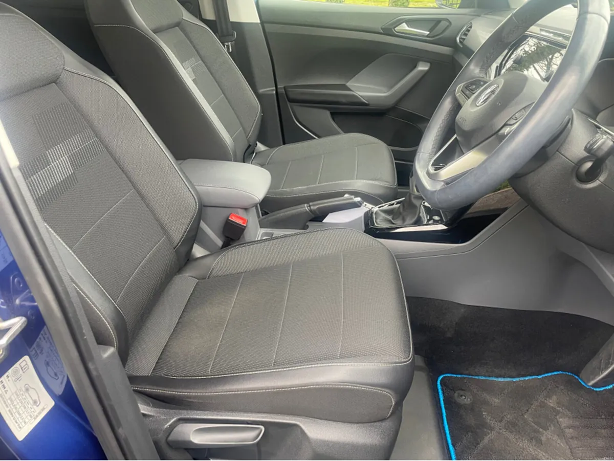 Volkswagen T-Cross 1st edition plus design - Image 4