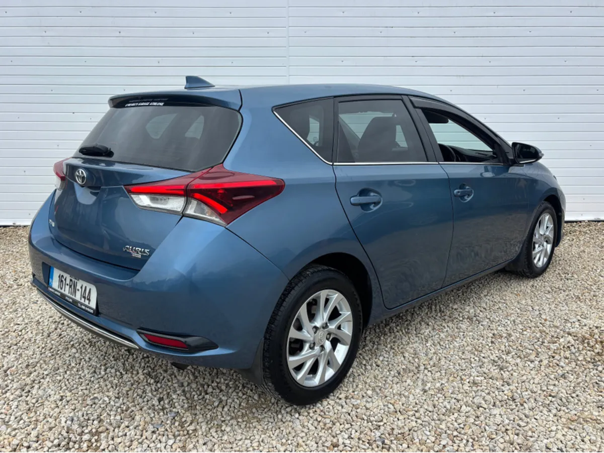 Toyota Auris 1.33 LUNA 4DR - Image 3