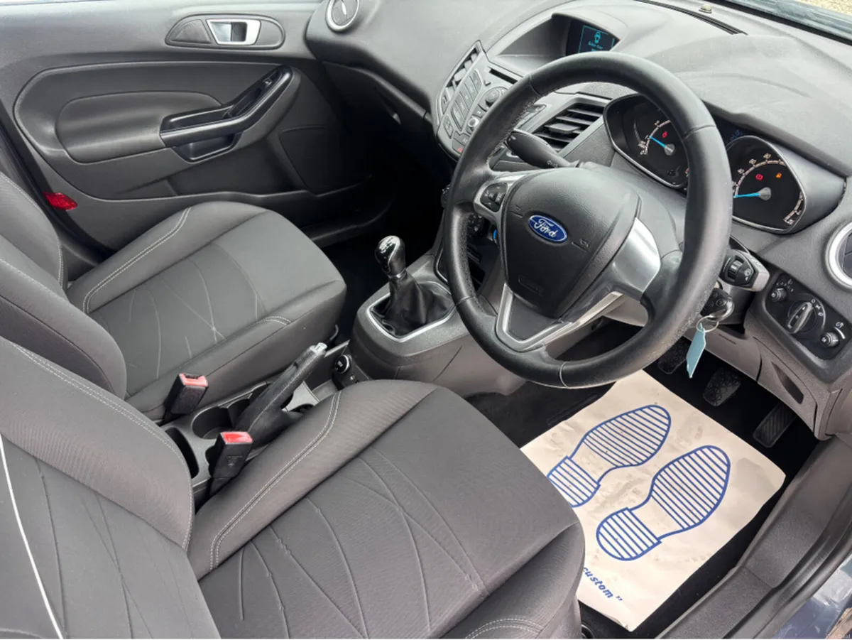 Ford Fiesta ZETEC 1.25 60PS M5 4DR MCA - Image 2