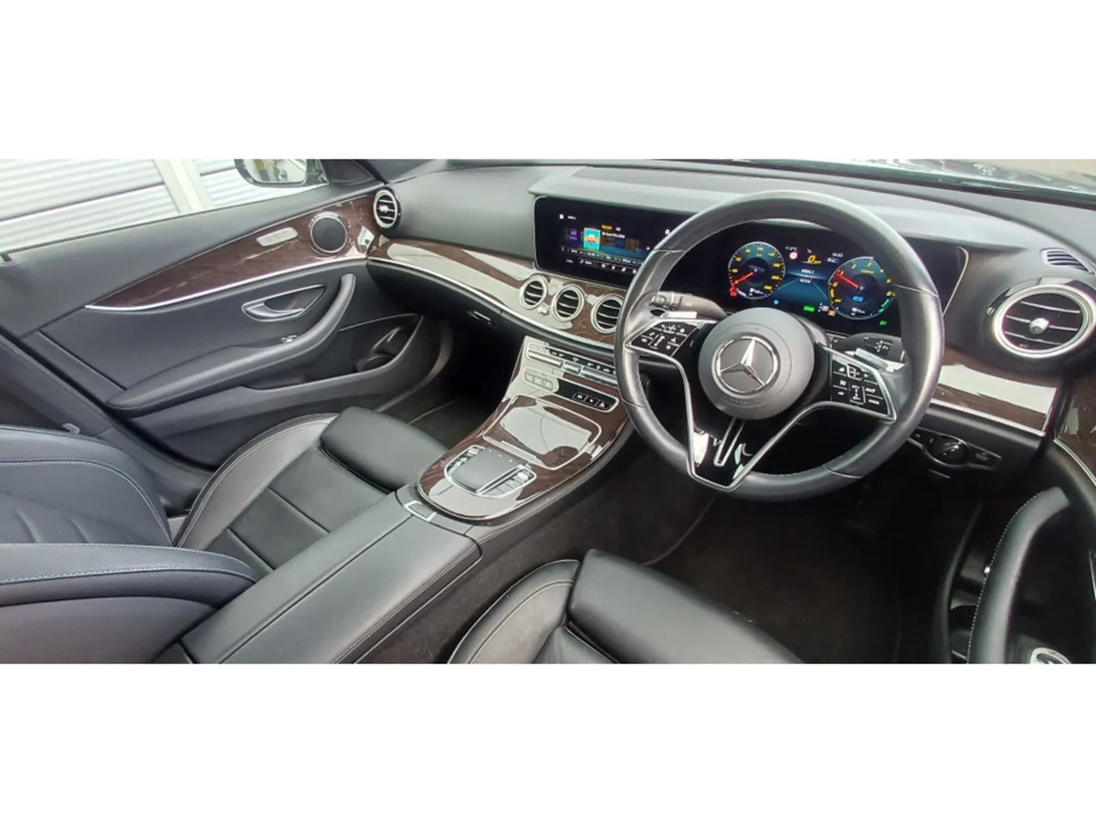 Mercedes-Benz E-Class E300de  AMG LINE EDITION - Image 4