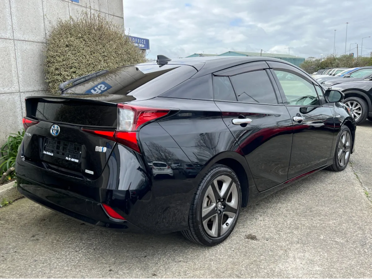 Toyota Prius TOURING S AUTOMATIC HYBRID 1.8 PETROL - Image 4