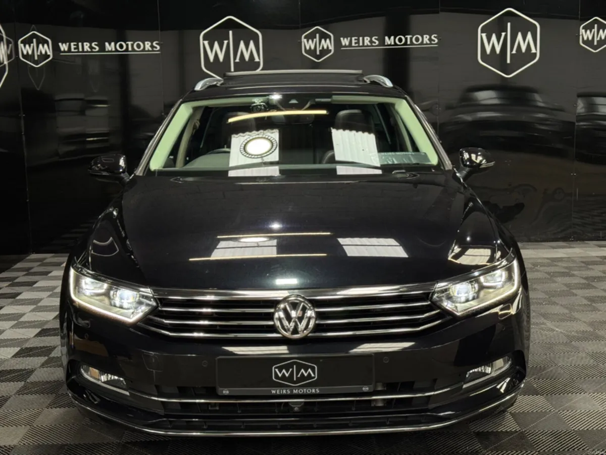 Volkswagen Passat 2.0 TDI HIGHLINE//PAN ROOF//AUTO - Image 4