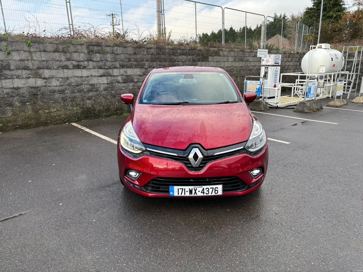 2017 Renault Clio - Image 2