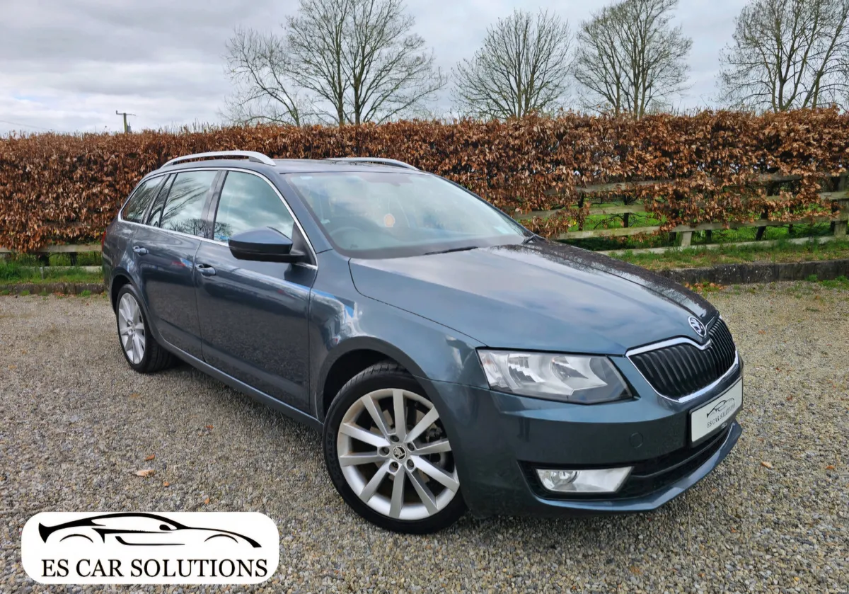152 Skoda Octavia 2.0 TDI AUTOMATIC 4X4 06/27 - Image 4