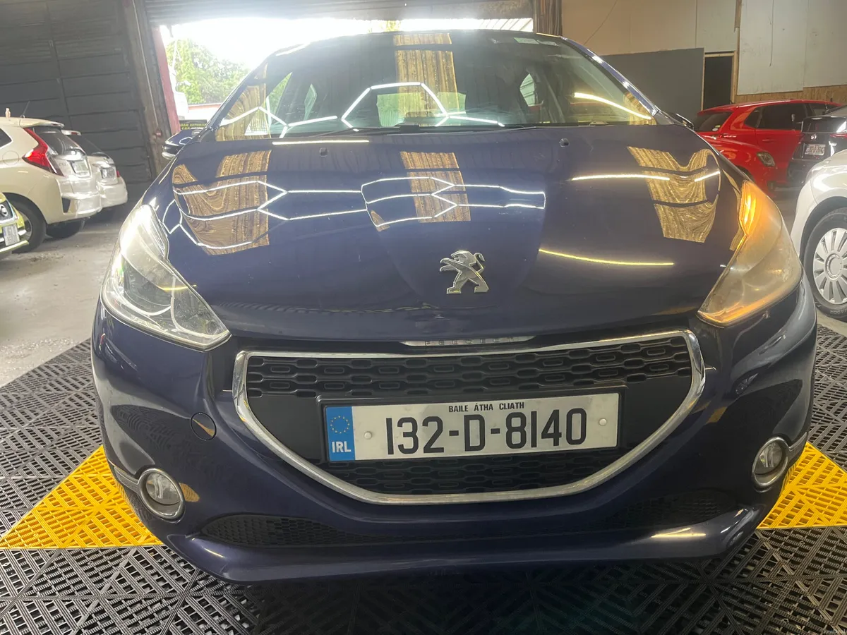 Peugeot 208 2013 low mileage - Image 3