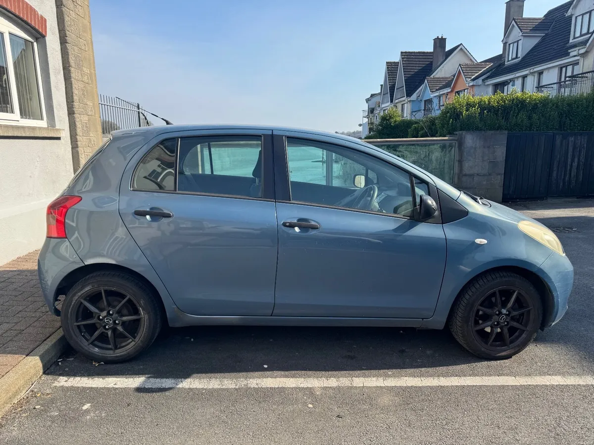 Toyota Yaris 2006 - Image 1
