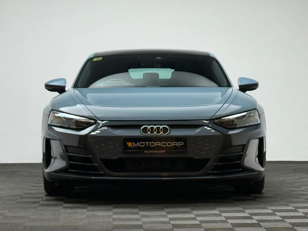 Audi e-tron GT GT 522HP QUATTRO *PAN ROOF* - Image 2