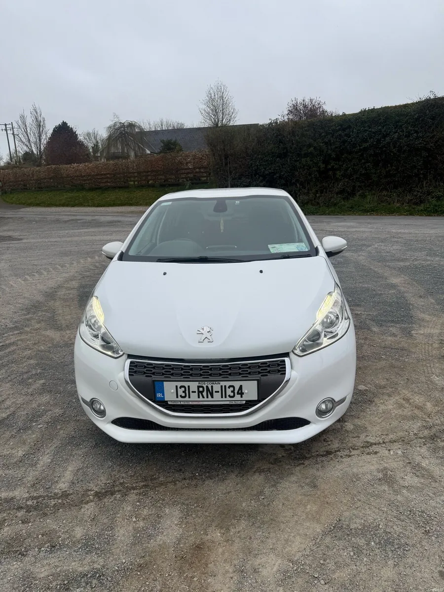 Peugeot 208 tax and test - Image 3