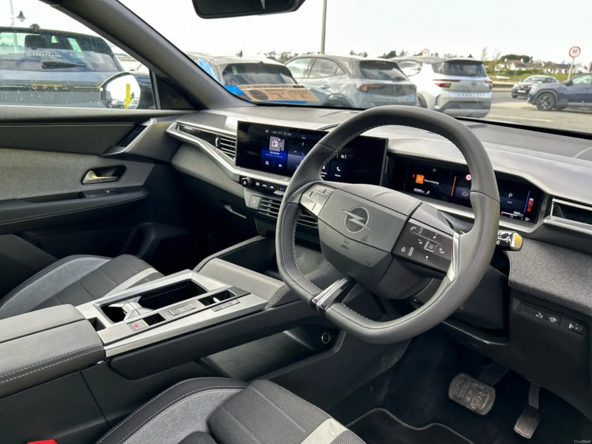 Opel Grandland ELEGANCE PURETECH 13 - Image 6