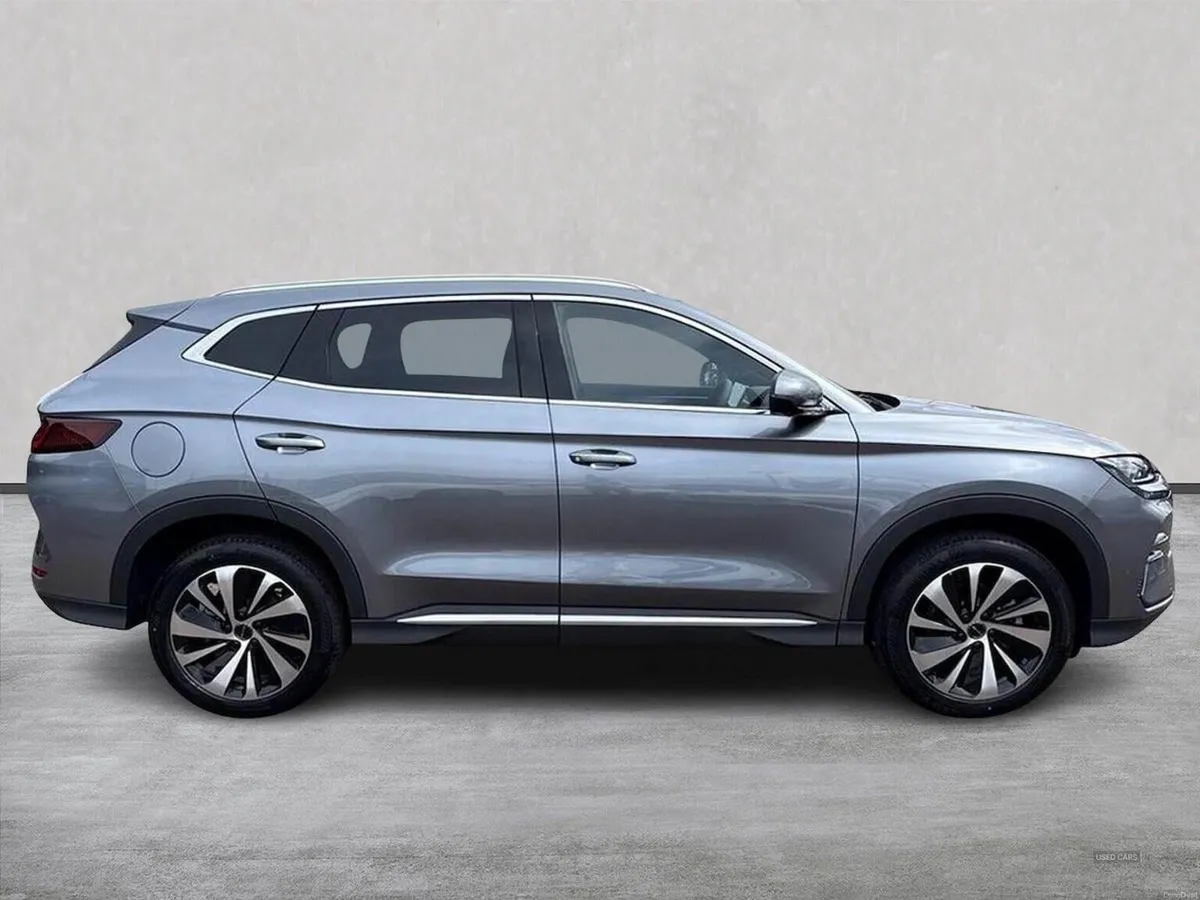 BYD SEAL U 1.5 Dm-I Awd Design 5Dr Auto - Image 3