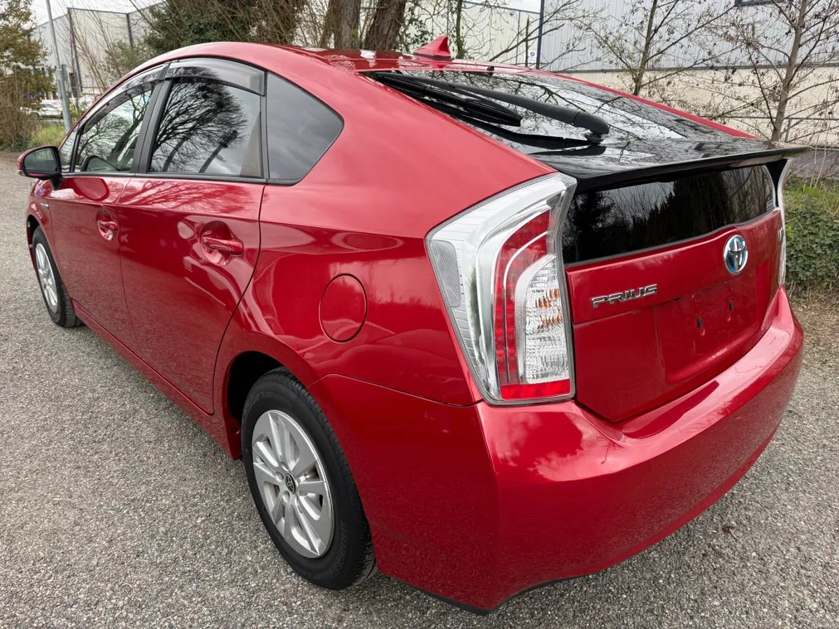 Toyota Prius - Image 4