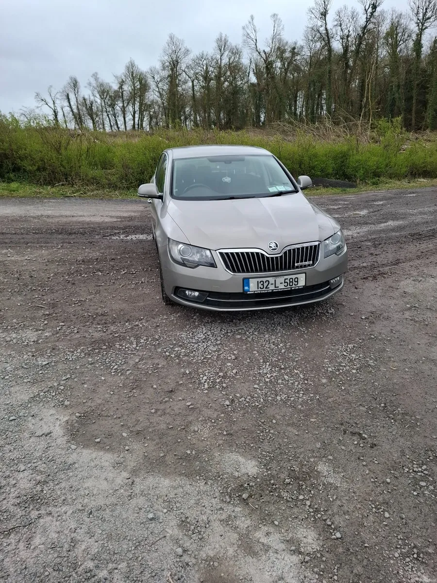 Skoda Superb 2013 - Image 1