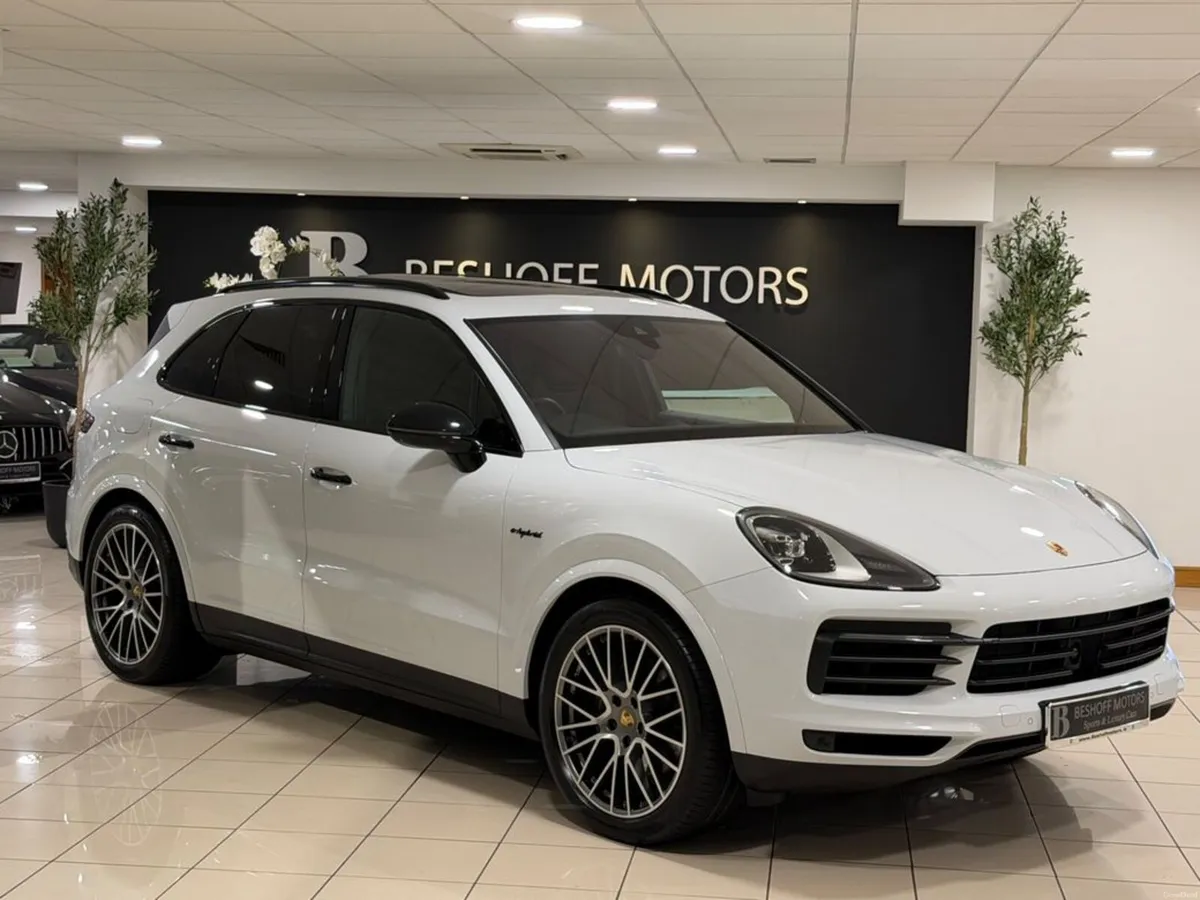 Porsche Cayenne E-HYBRID=HUGE SPEC//1 OWNER//222 R - Image 1