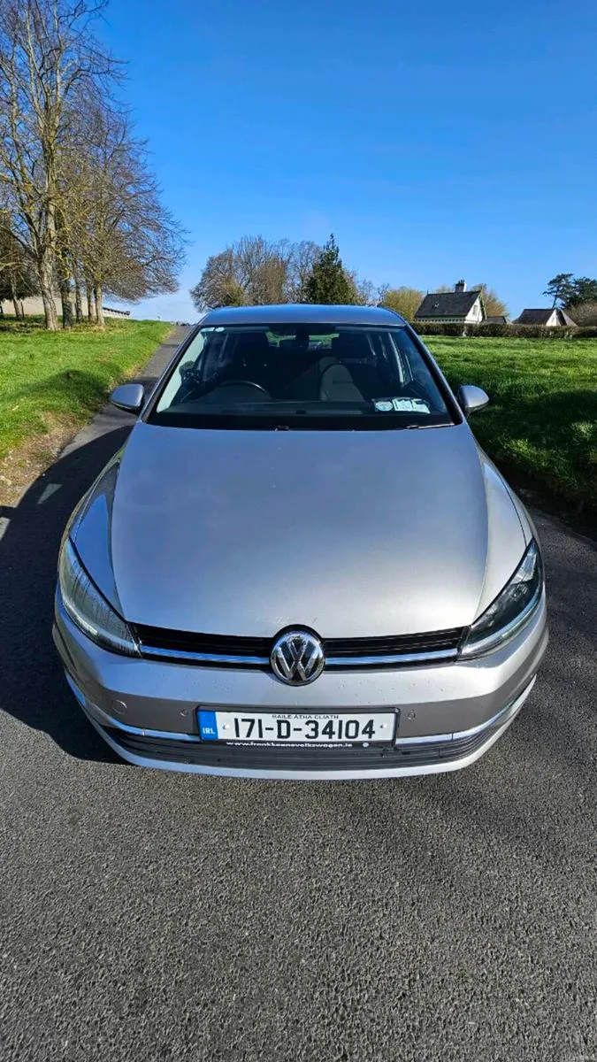 Vehicle details:
2017 VOLKSWAGEN GOLF COMFORTLINE - Image 1