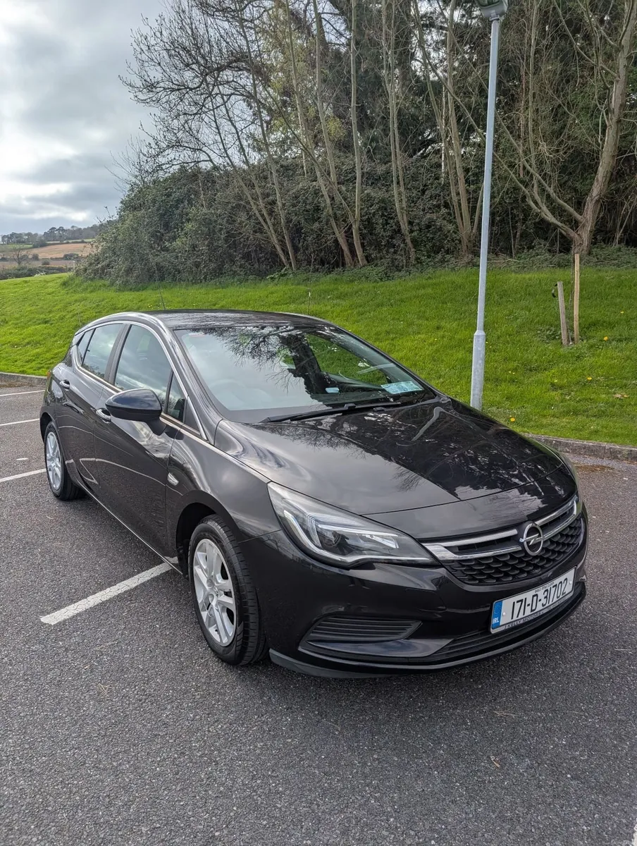 Opel Astra 2017 - Image 1