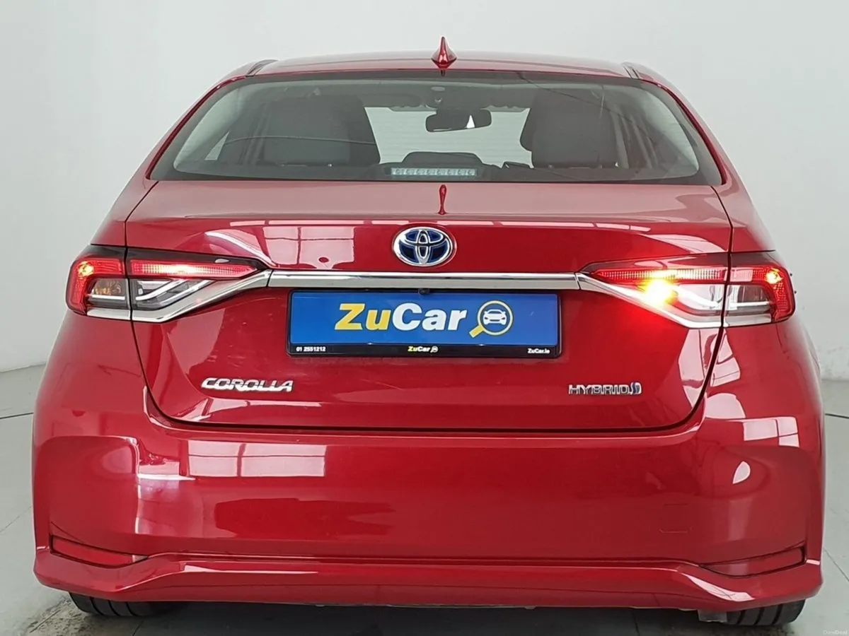 Toyota Corolla 1.8 Hybrid Aura Saloon - Image 4
