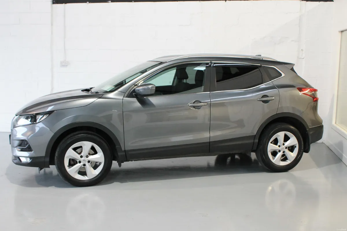 Nissan Qashqai 2019 SV Premium Low Kms FSH - Image 4