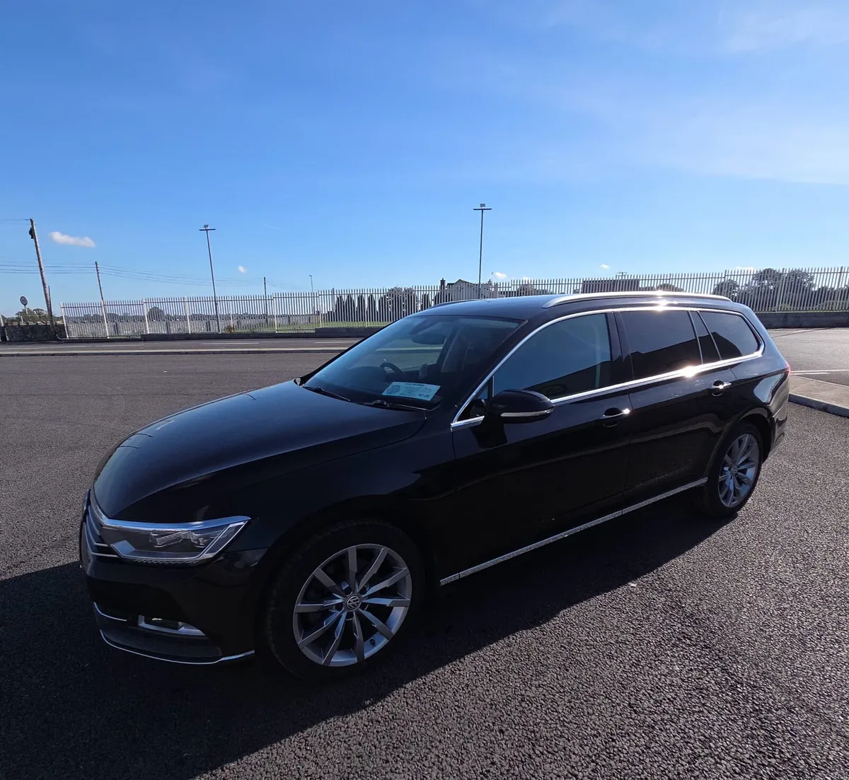 Volkswagen PASSAT ( 2 year warranty) - Image 1