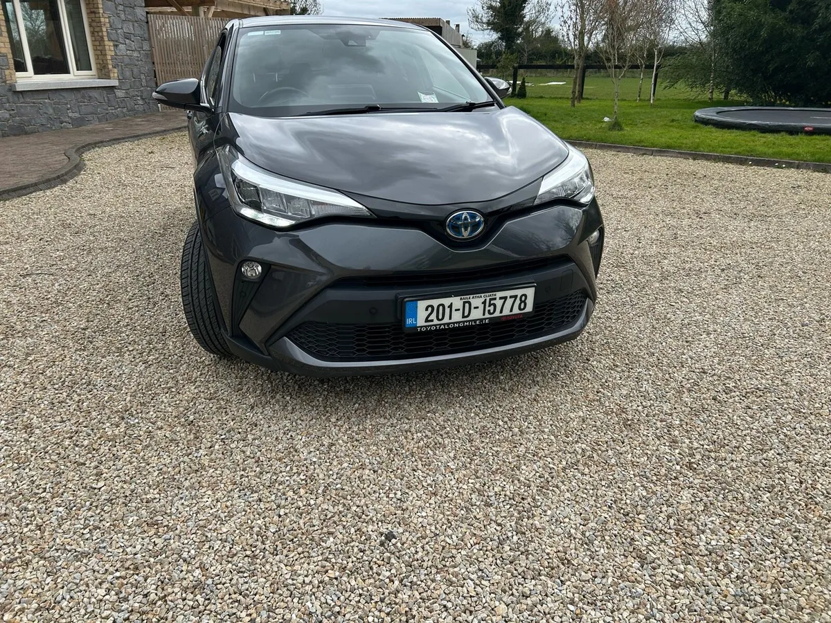 Toyota CHR 1.8 Hybrid Sport Low Milage - Image 1