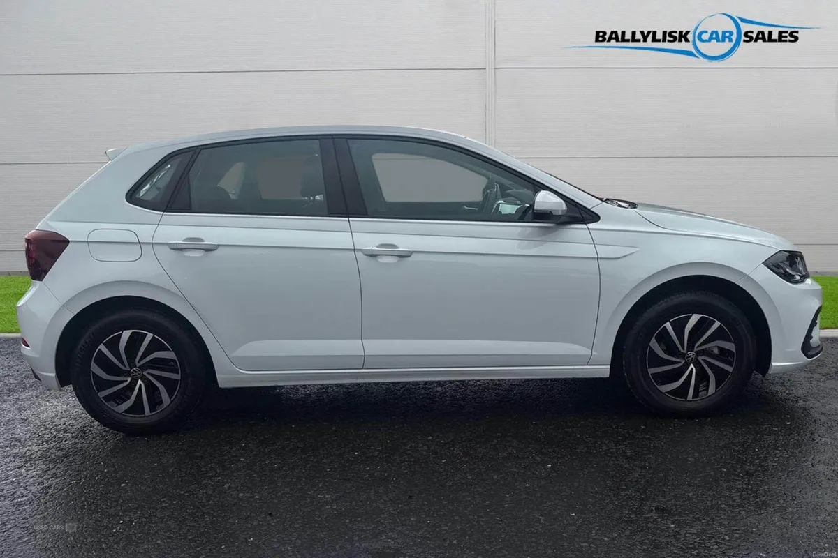 Volkswagen Polo 1.0 EVO 80PS Life in White with on - Image 3