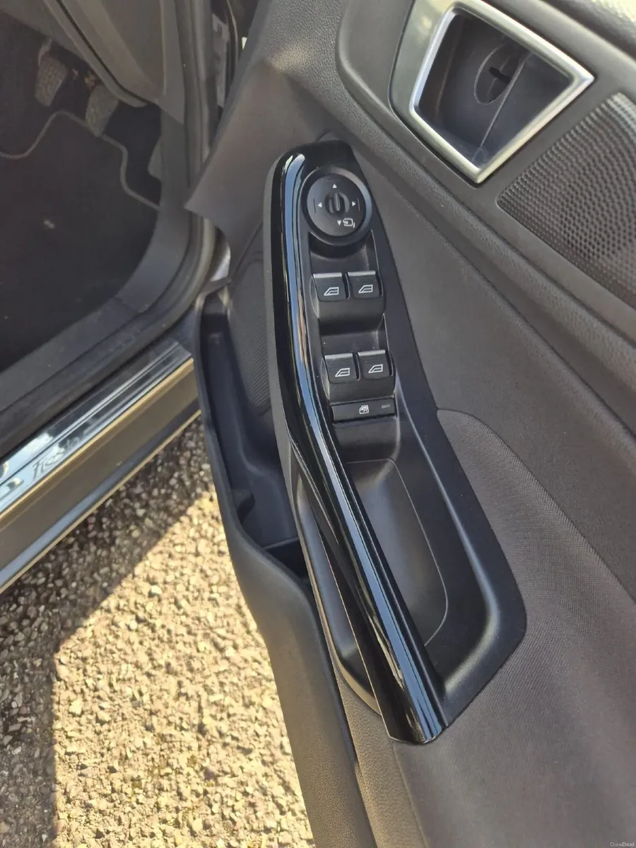 Ford Fiesta Titanium 2016 , 1.25 Petrol, Manual - Image 3