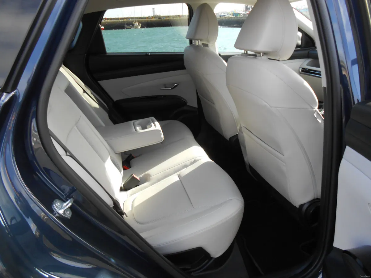 Hyundai Tucson Platinum PHEV 2025 - Image 4