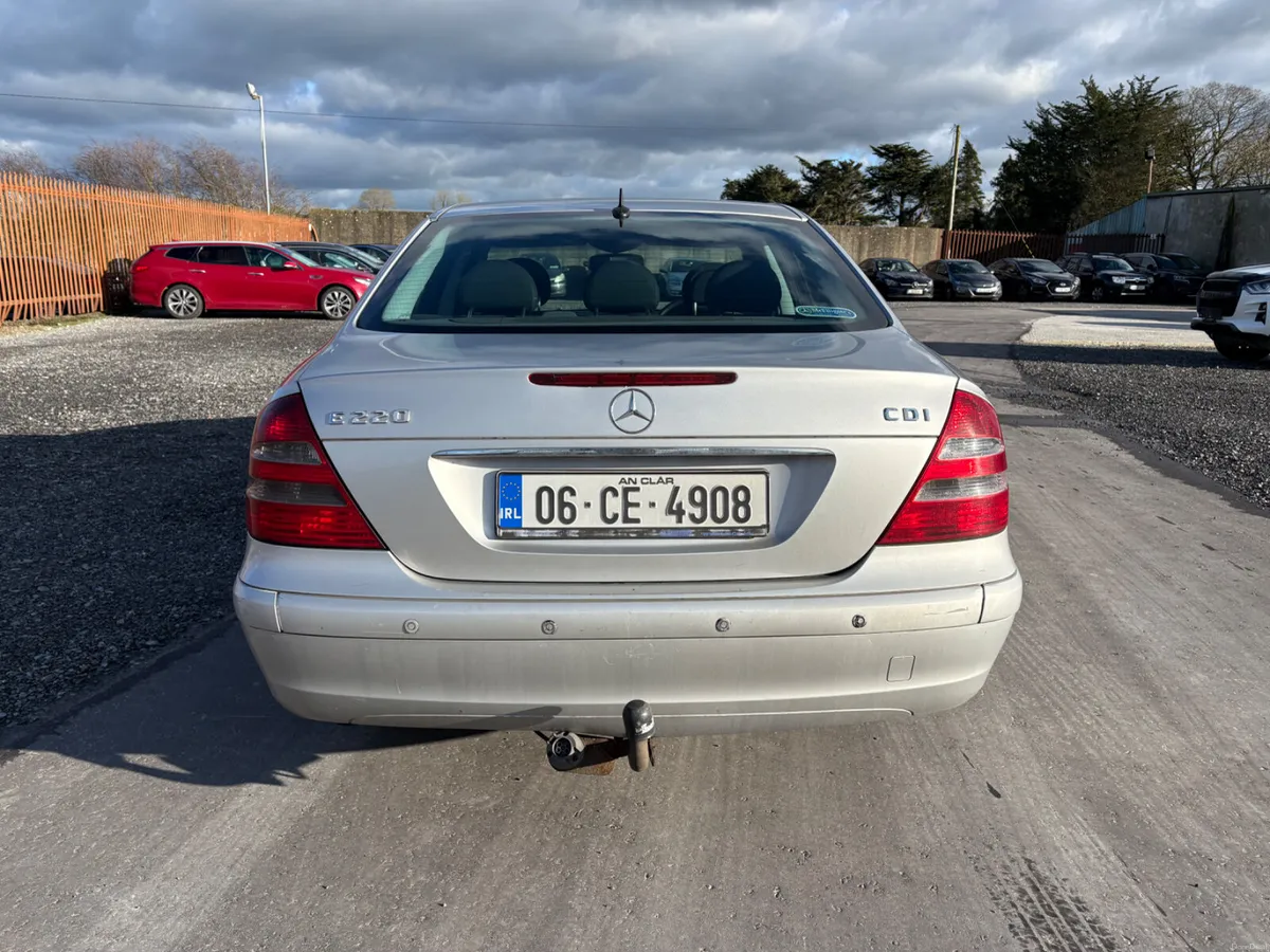 2006 MERCEDES E220 AUTO - Image 4