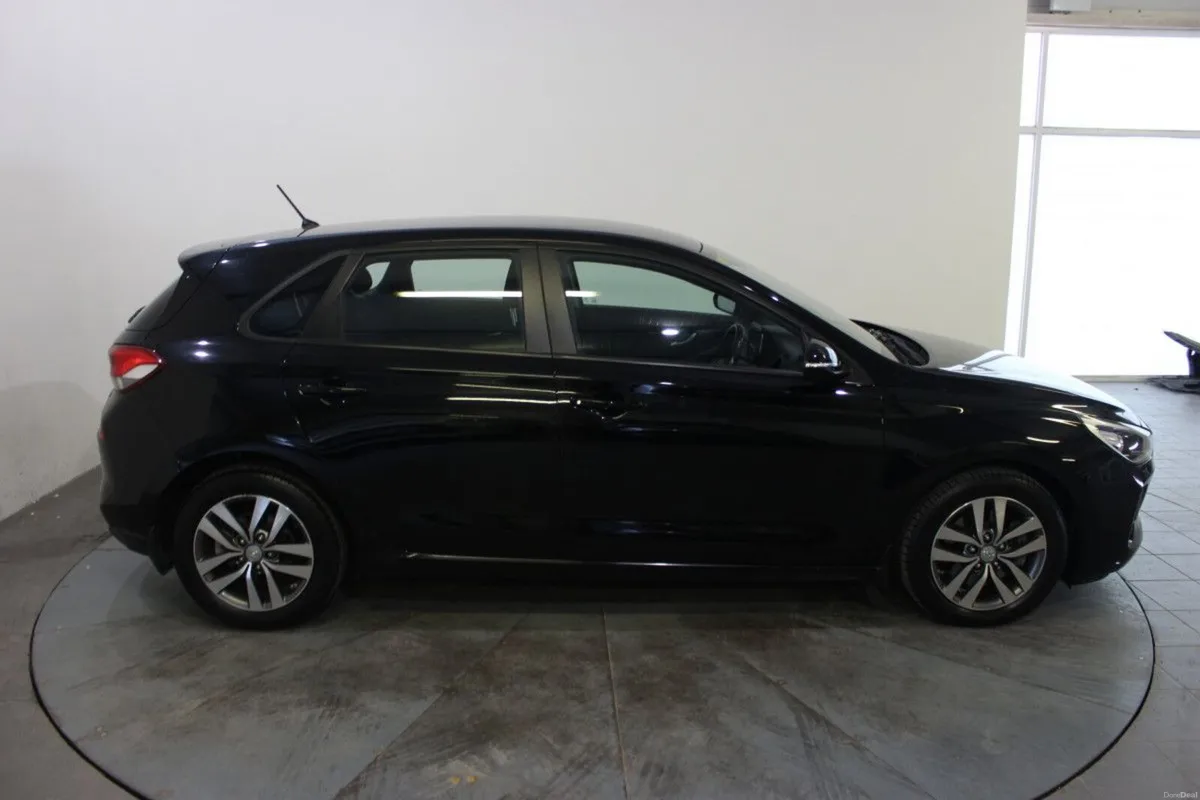 Hyundai i30 1.6 Diesel Deluxe - TENDER 32 - Image 3
