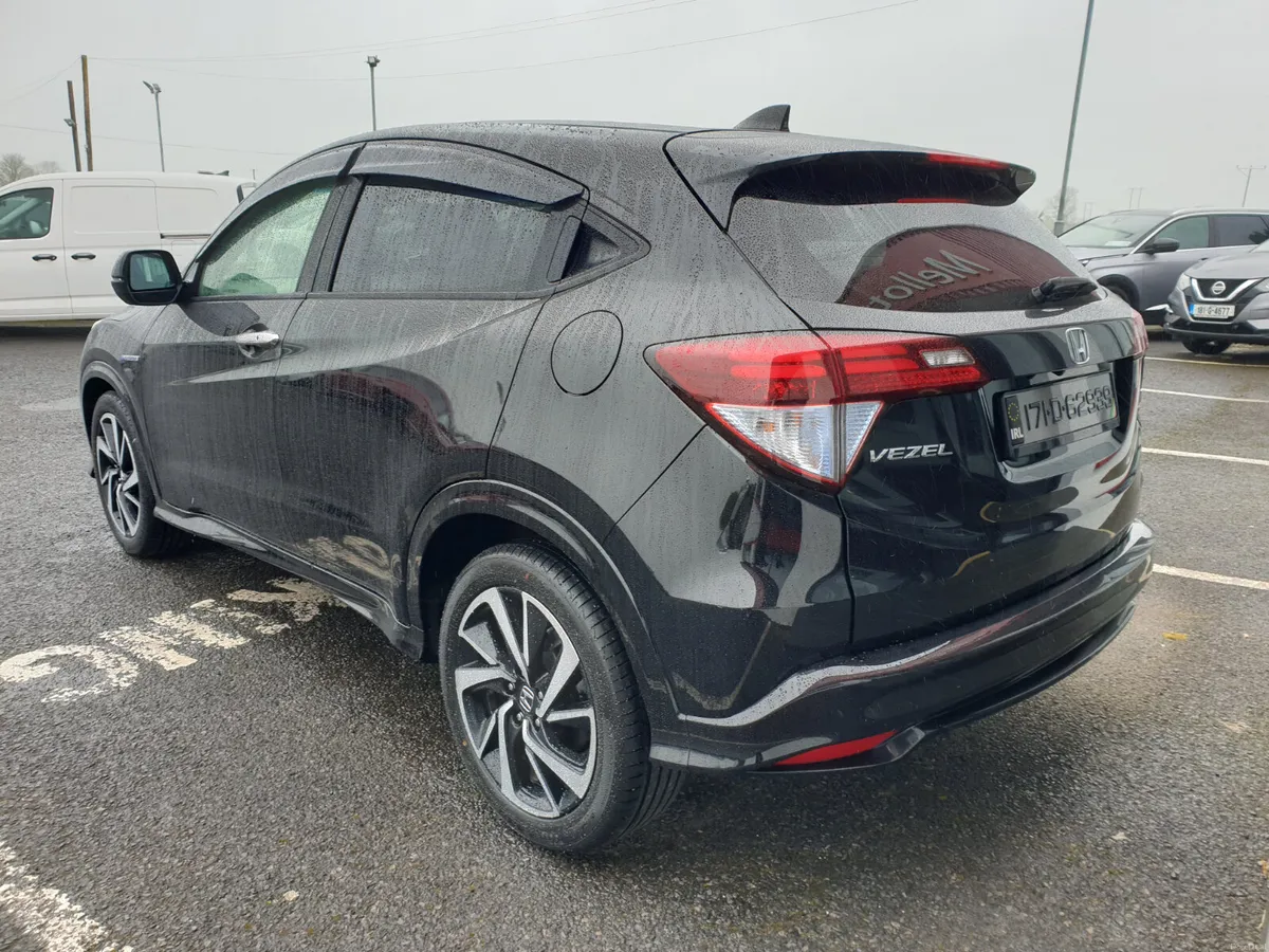 Honda Vezel 1.5 HYBRID AUTO - Image 4