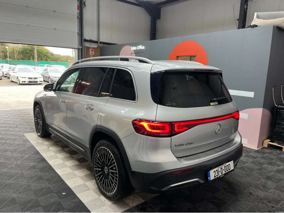 Mercedes-Benz EQB 2023 MERCEDES-BENZ EQB 250 AUTOM - Image 4