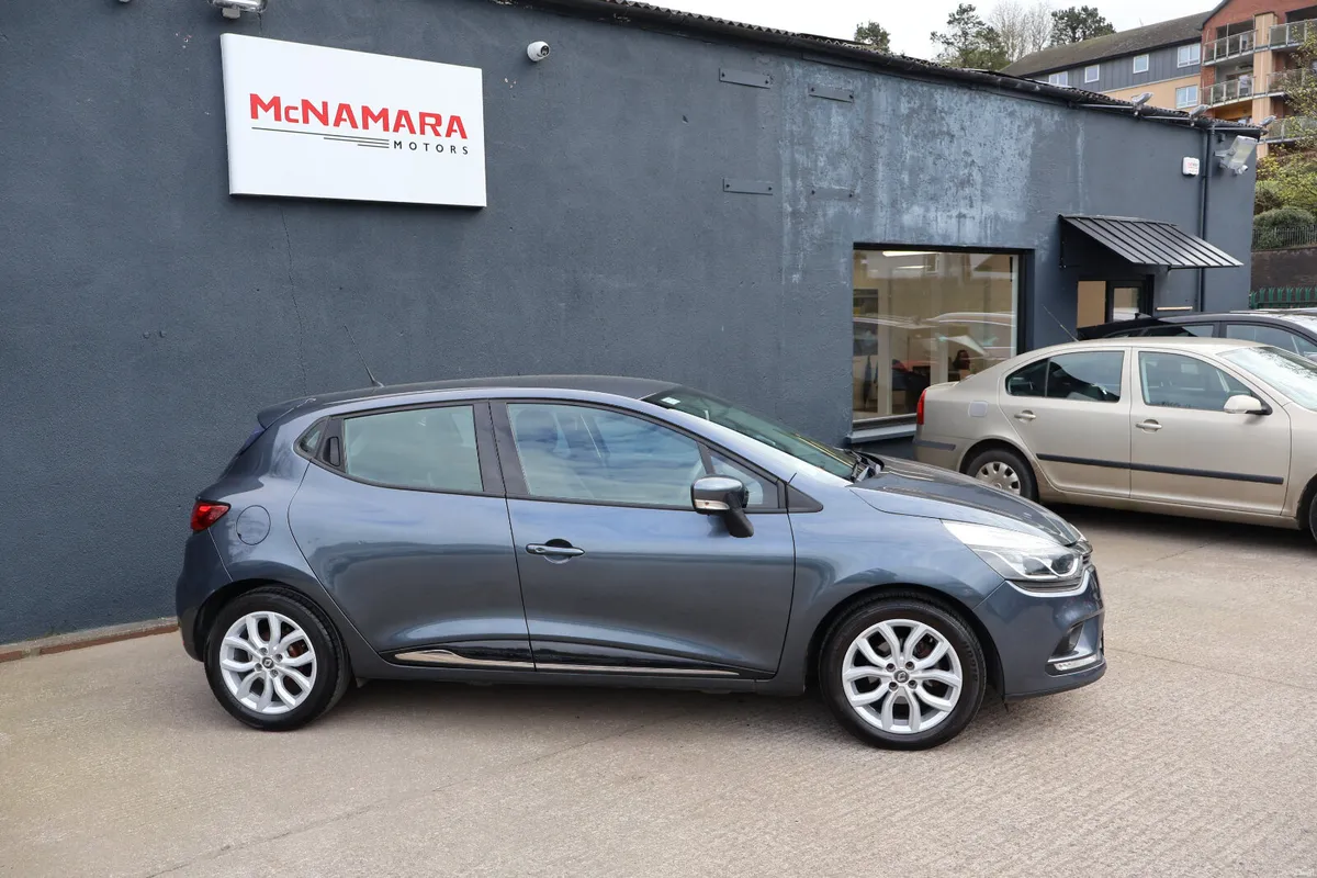Renault Clio 2017 - Image 2