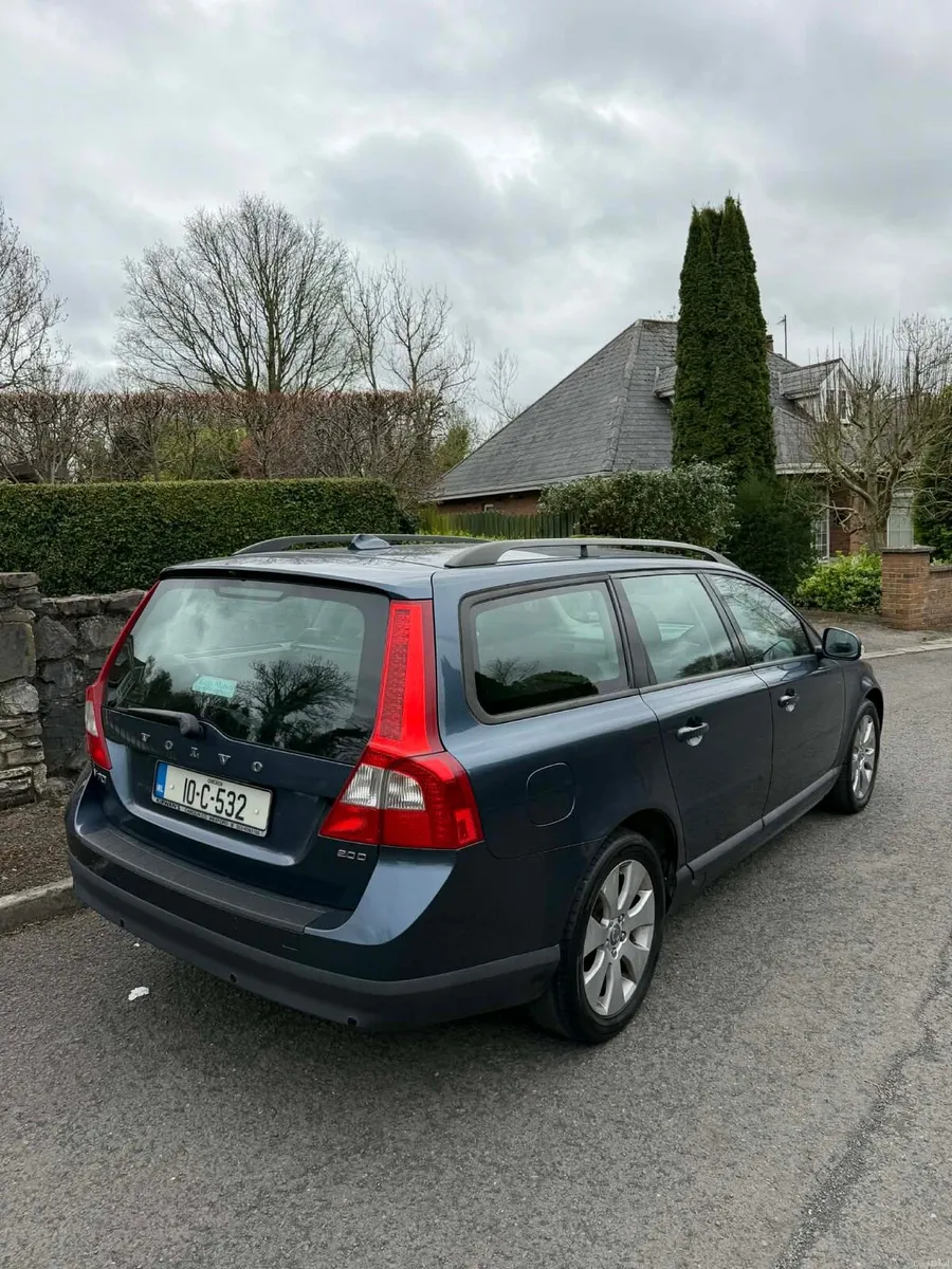 2010 Volvo V70 2.0D S | 6 speed manual - Image 3