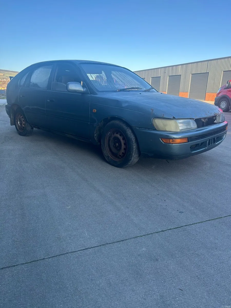 Toyota Corolla XLi 1.3 - Image 3