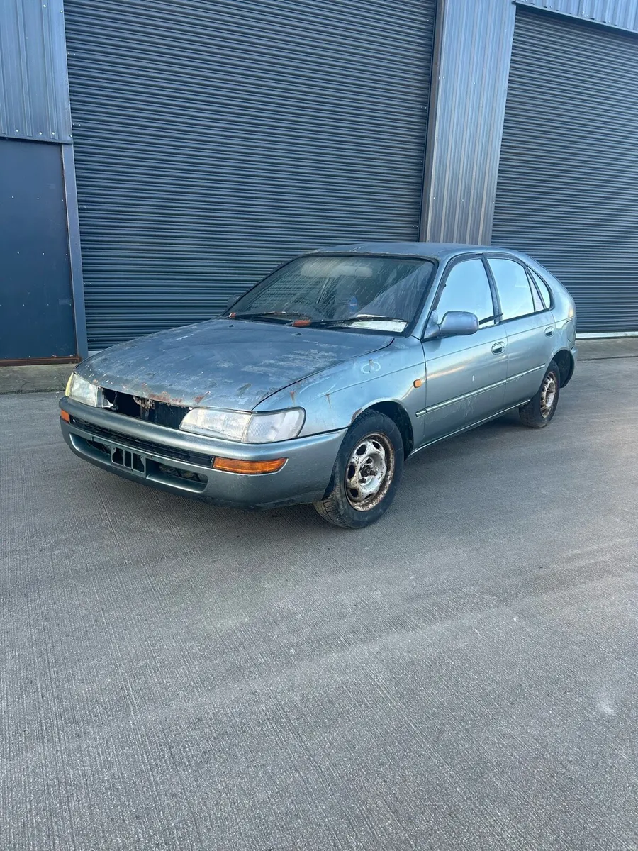 Toyota Corolla XLi 1.3 - Image 1