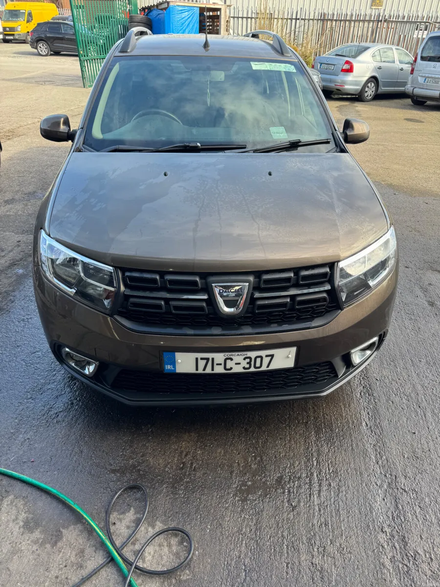 Dacia Logan 2017 tested and taxed low miles - Image 2