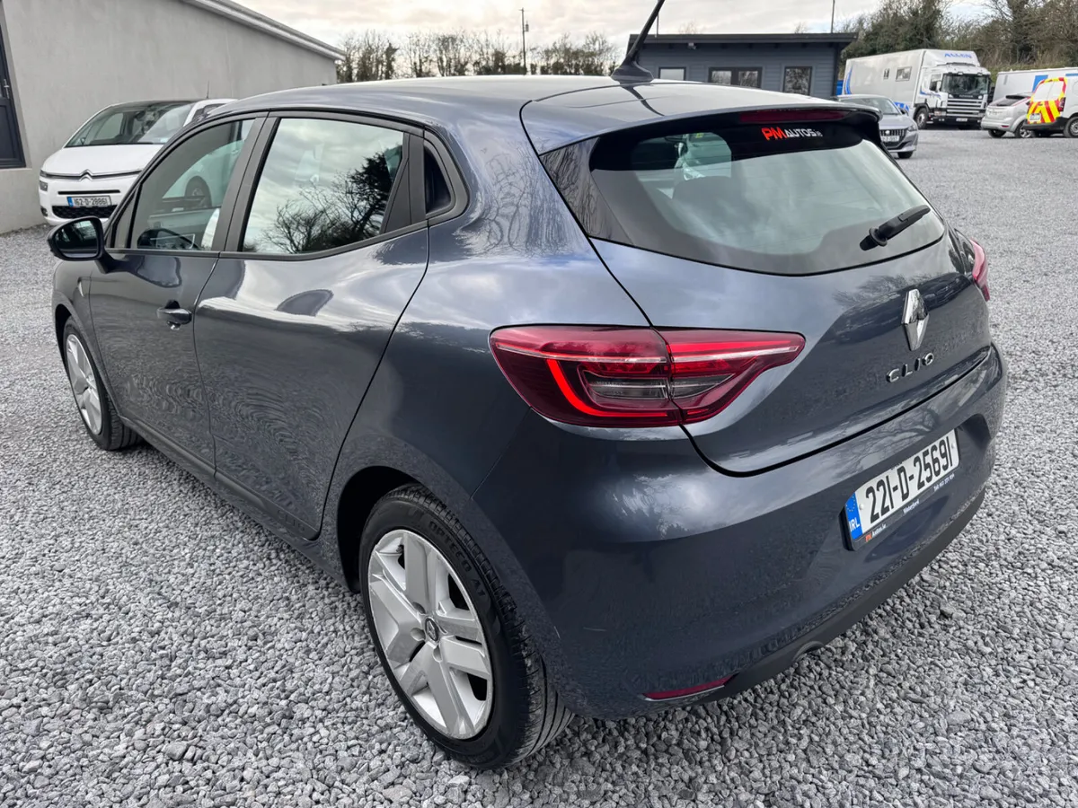 2022 Renault Clio Dynamique from €69 per week - Image 5