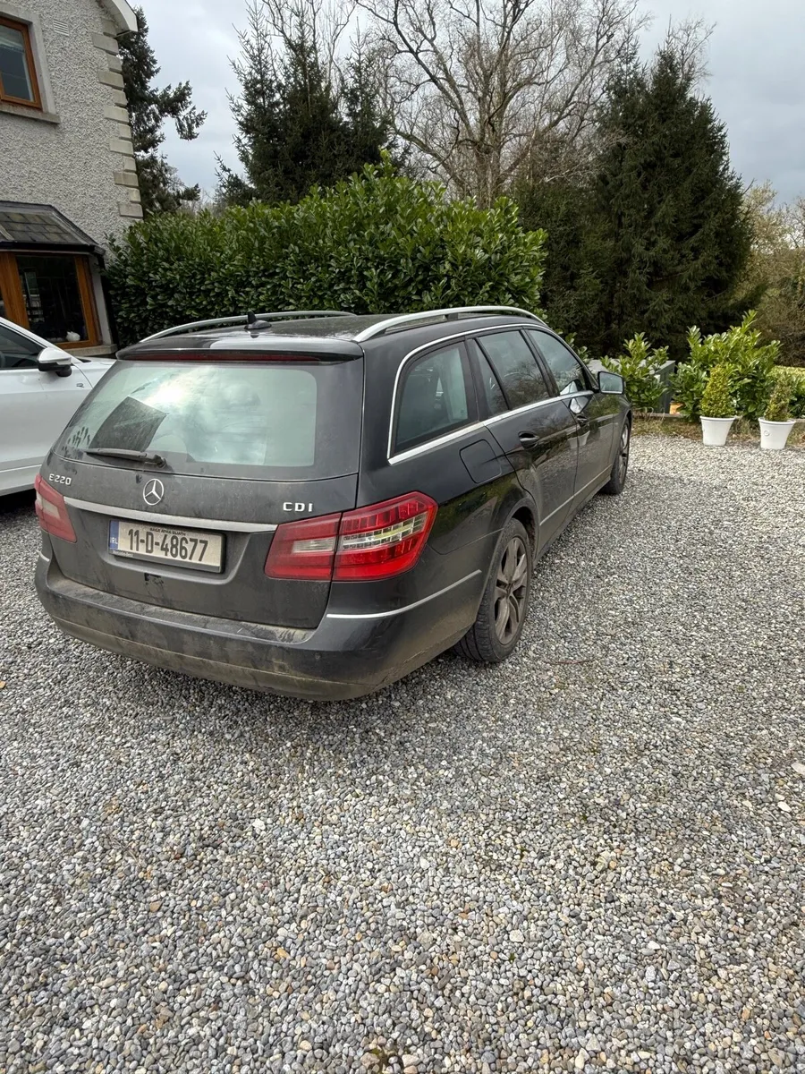 2011 Mercedes E class 7 seater diesel - Image 4