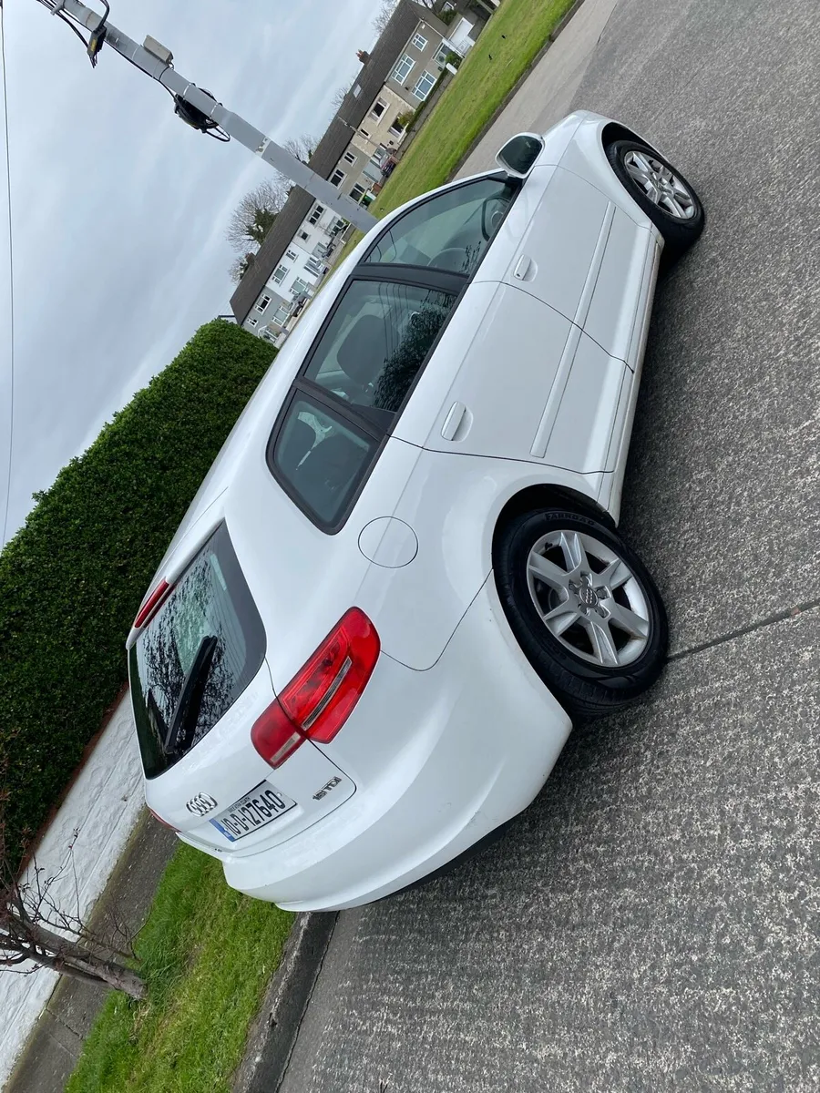 Audi A3 Manual 1.6TDI 2010 Very clean - Image 3