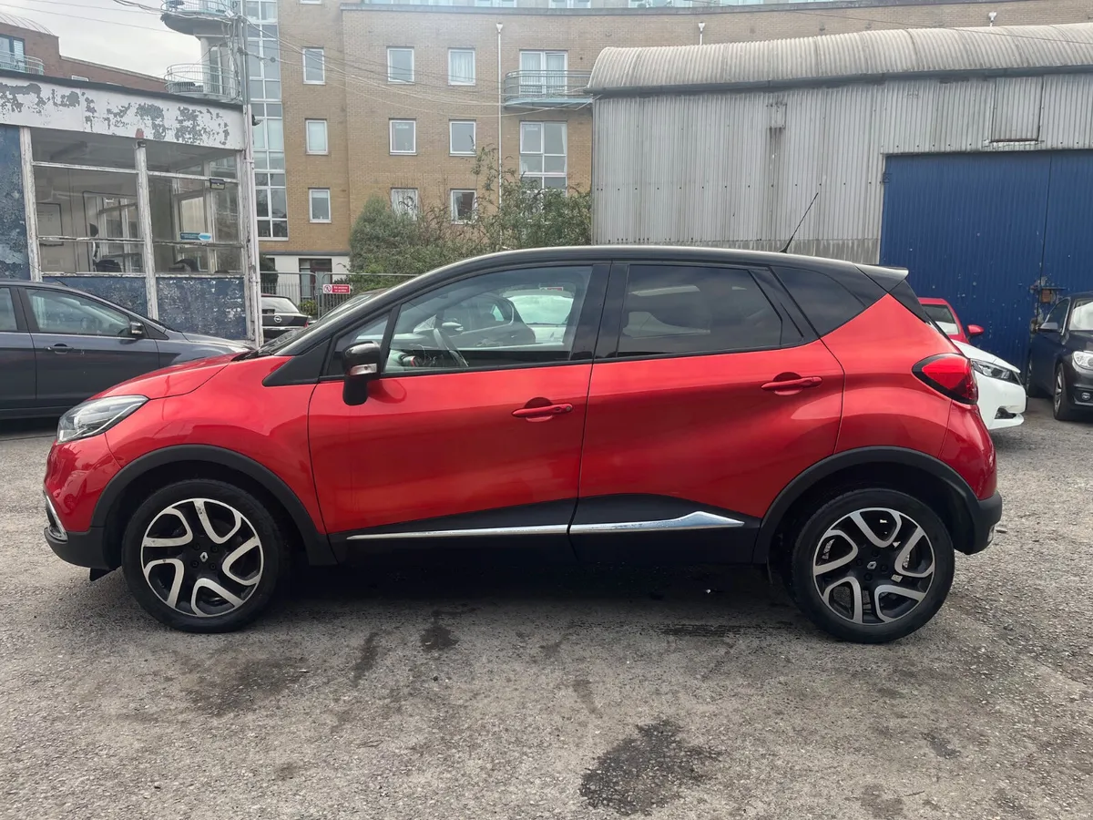 Renault Captur 2017 FULL LEATHER, EXCELLENT CONDIT - Image 6