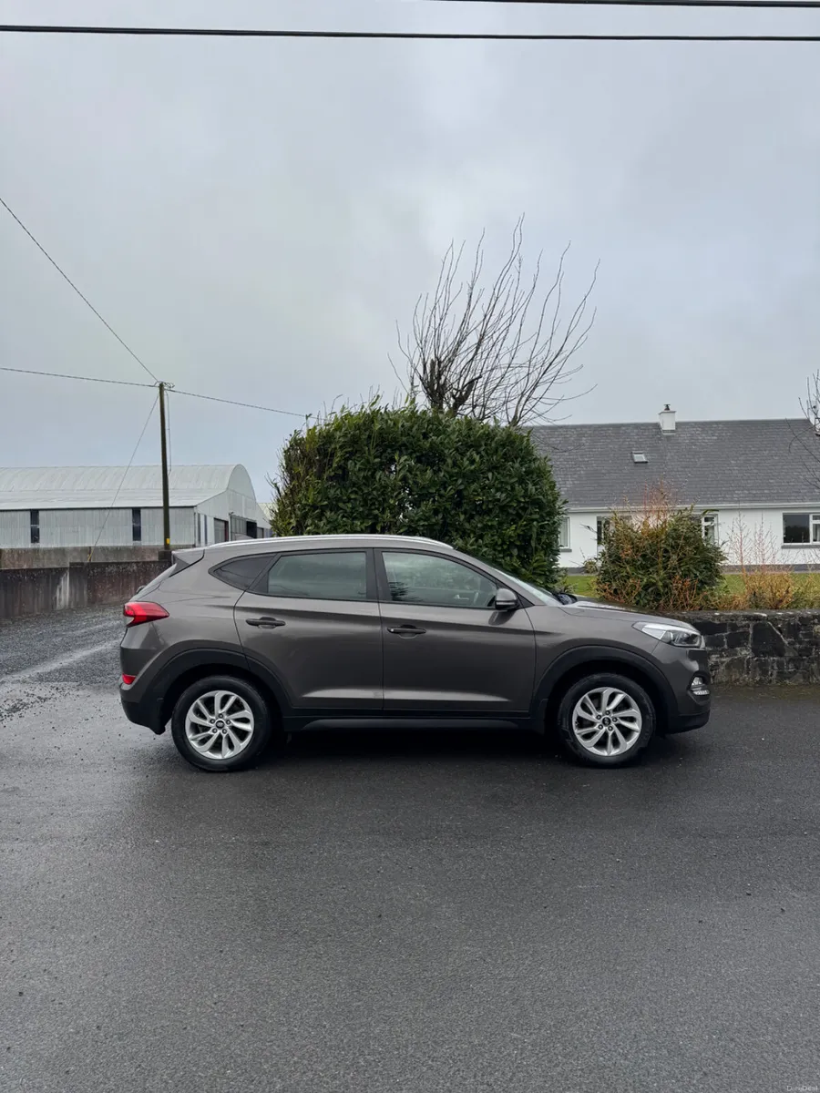 Hyundai Tucson 2017 - Image 2
