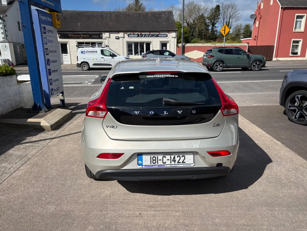 Volvo V40 2018, D2 MOMENTUM ED 5DR - Image 6