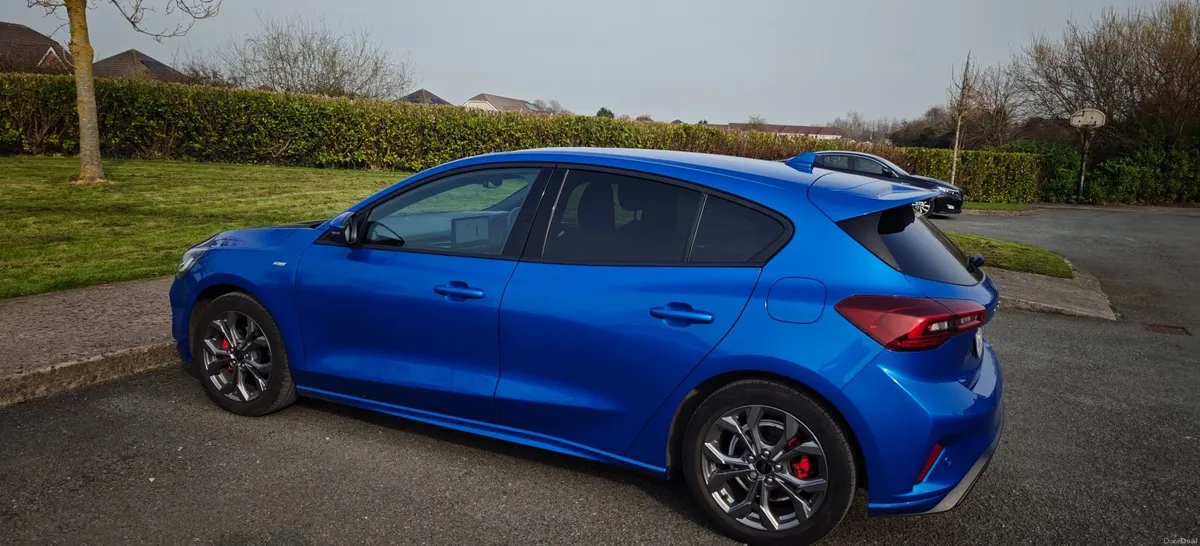Ford Focus 2022 ST line Petrol manual - Image 2