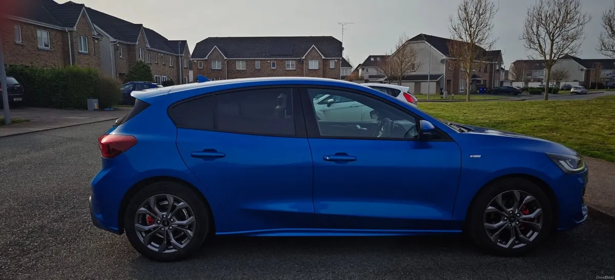 Ford Focus 2022 ST line Petrol manual - Image 3