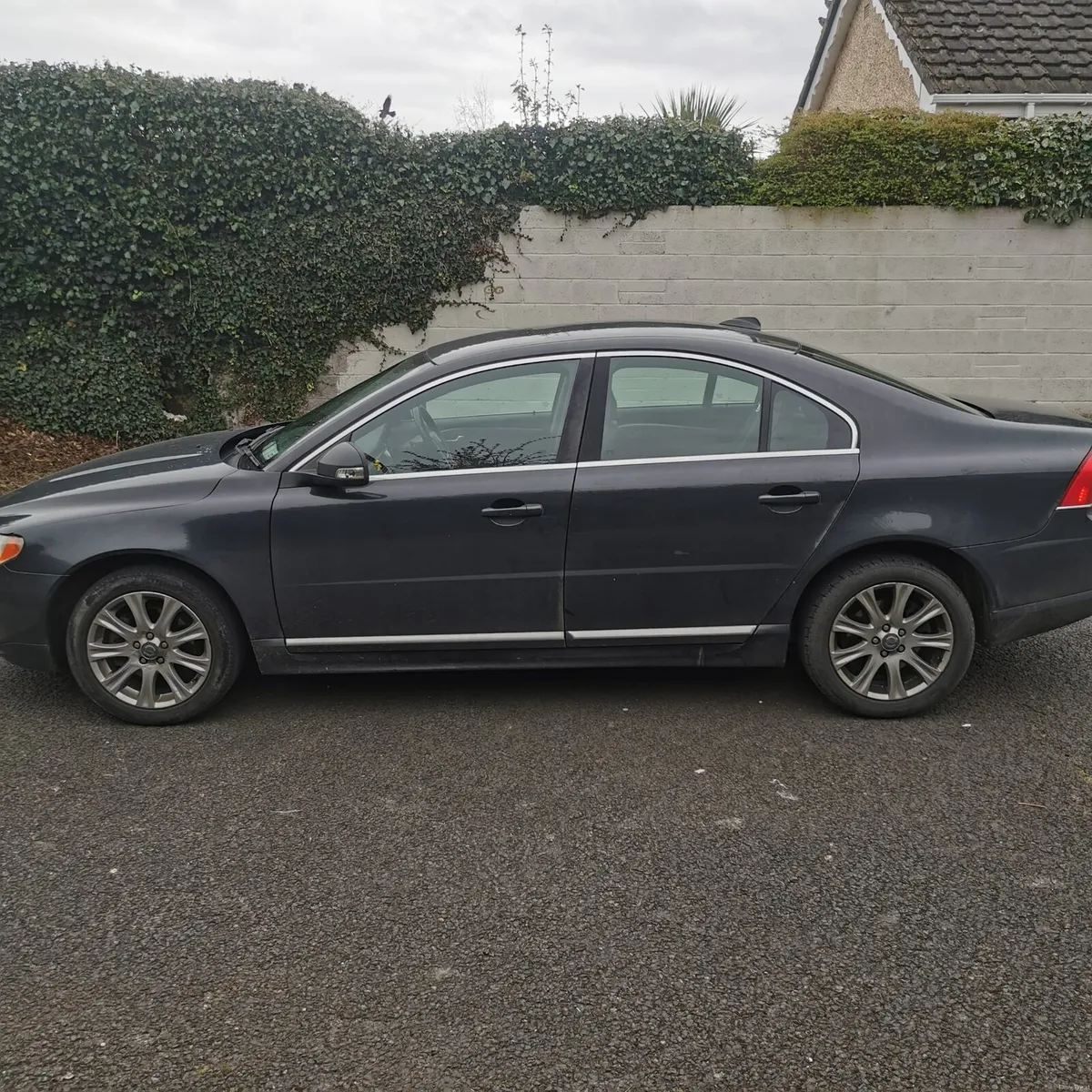 Volvo 2011 - Image 2